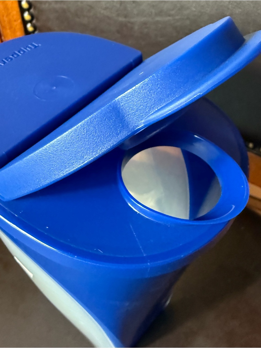 Tupperware Outdoor Dining Pitcher - Picture 3 of 7